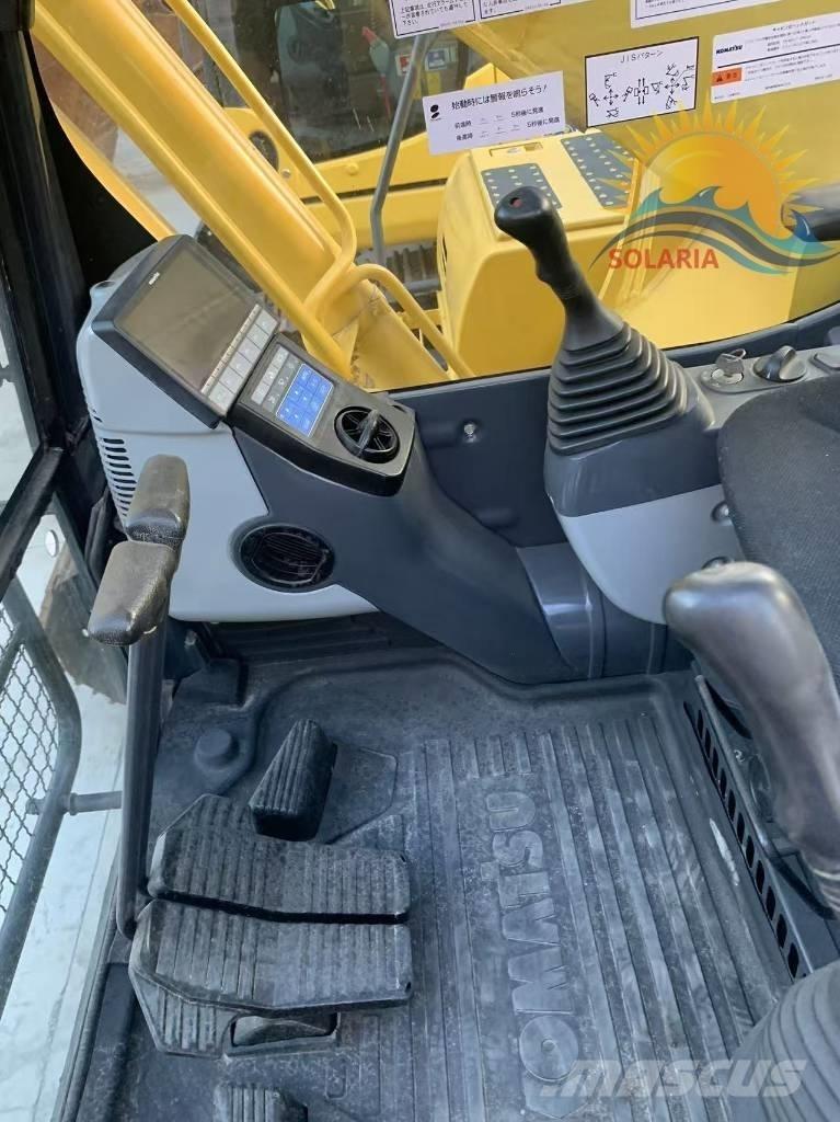 Komatsu PC 220 Roomikekskavaatorid
