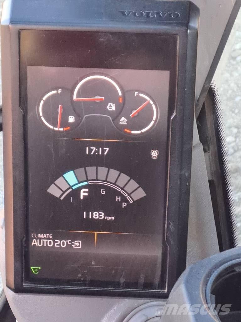 Volvo ECR235EL Roomikekskavaatorid