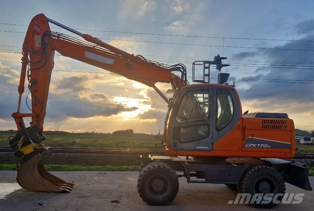 Doosan DX 170 W Ratasekskavaatorid