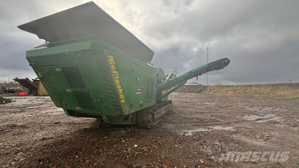 McCloskey J35 Iseliikuvad purustid