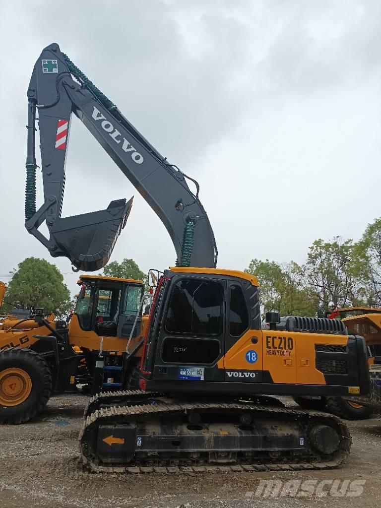 Volvo EC 210 Roomikekskavaatorid