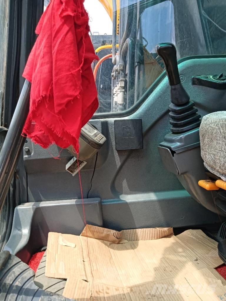 Volvo EC 210 Roomikekskavaatorid