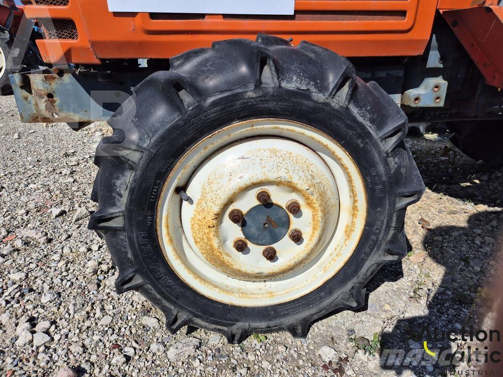 Kubota L1-205D Traktorid