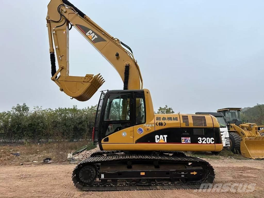 CAT 320C Roomikekskavaatorid