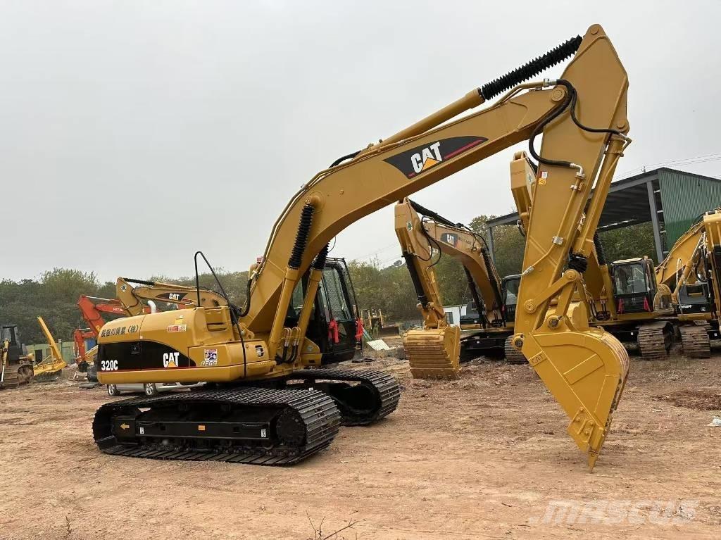 CAT 320C Roomikekskavaatorid
