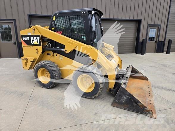 CAT 246D Kompaktlaadurid