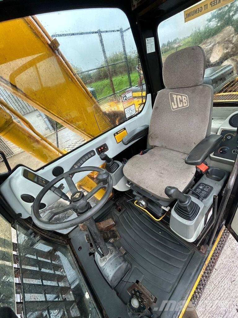 JCB JS 130 W Ratasekskavaatorid
