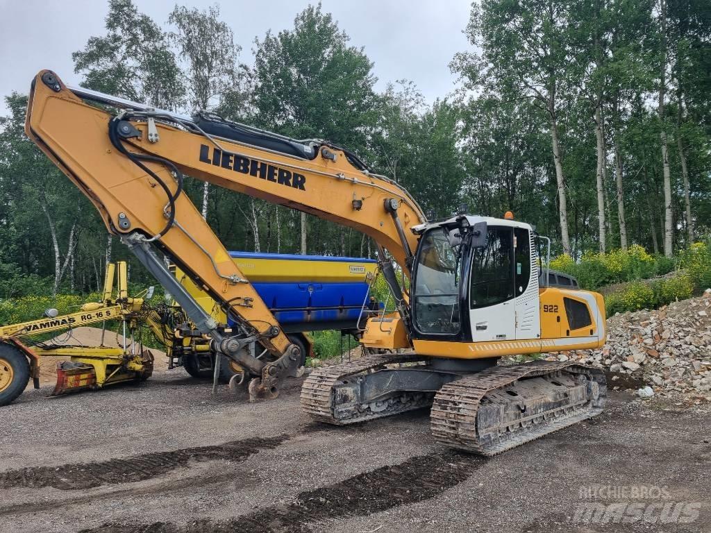 Liebherr R 922 Roomikekskavaatorid