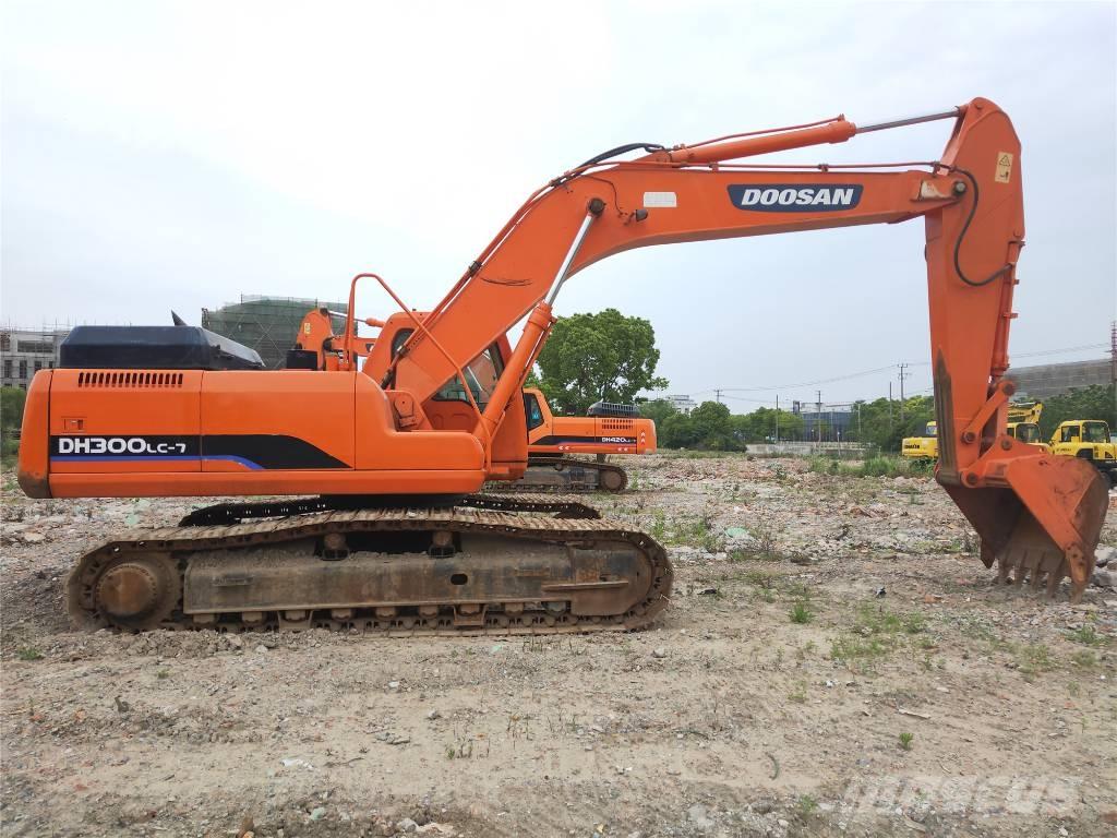 Doosan DH300LC-7 Roomikekskavaatorid