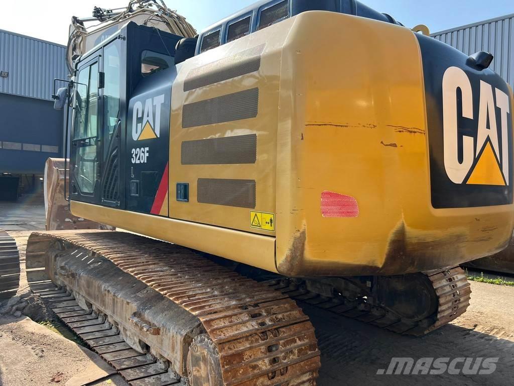 CAT 326FL Roomikekskavaatorid
