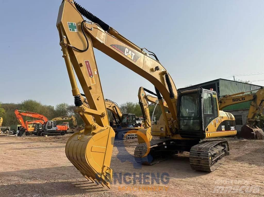 CAT 320 C Roomikekskavaatorid