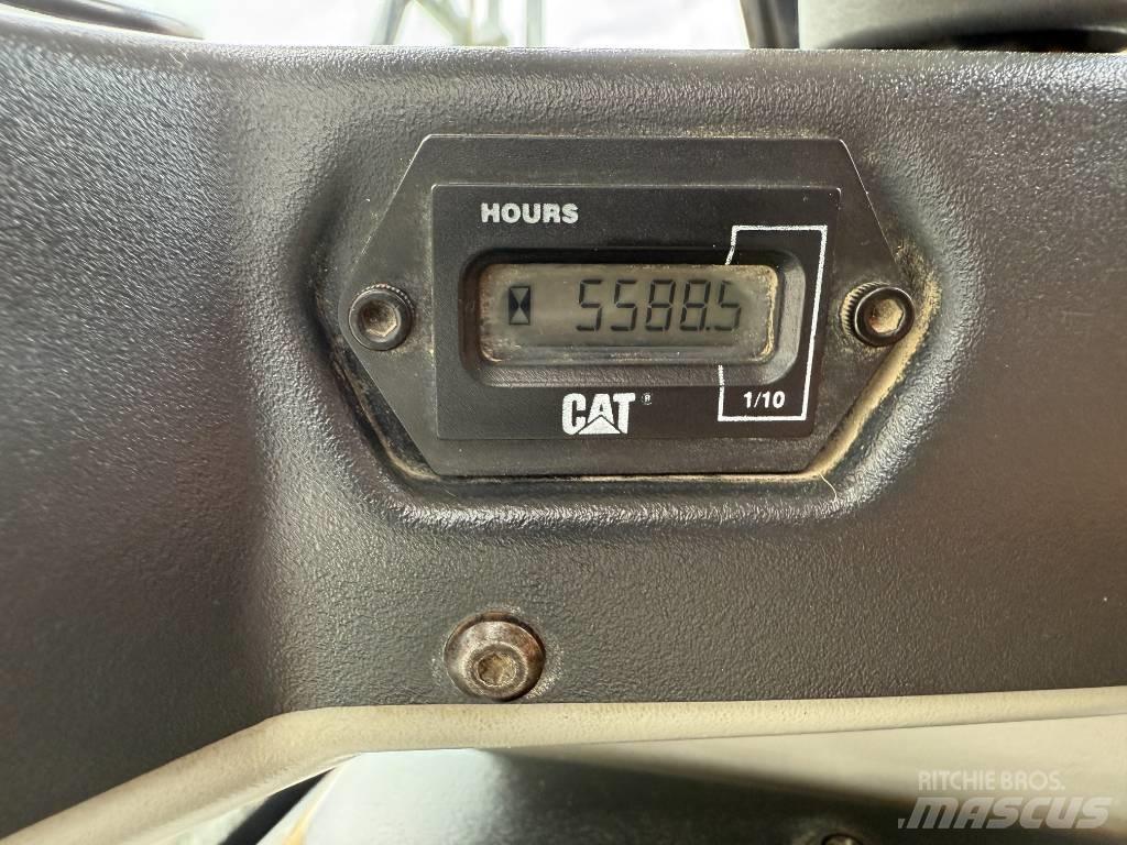 CAT 908 Rataslaadurid