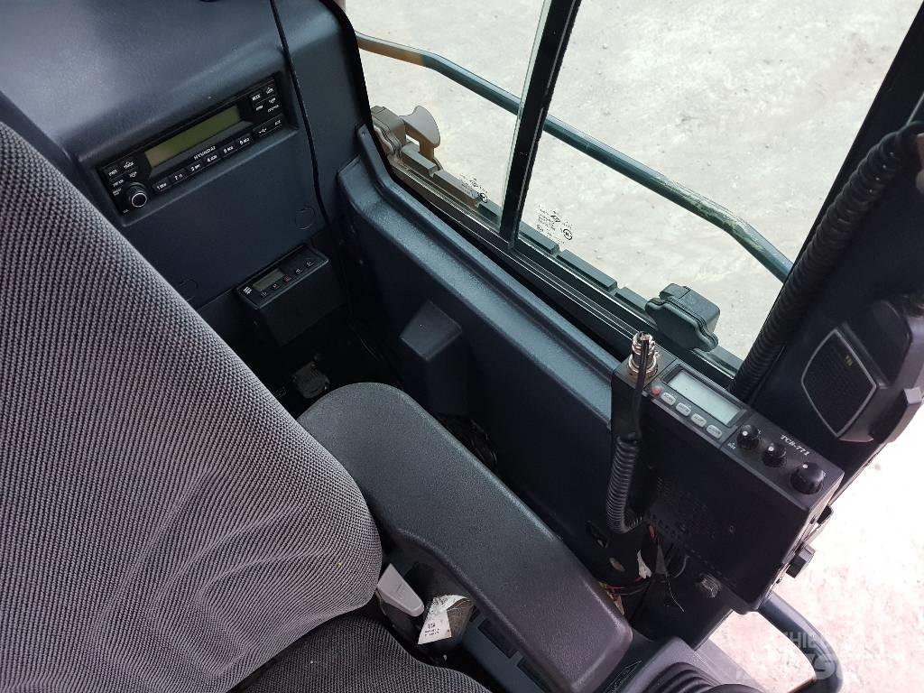 Hyundai R 235 LCRD-9 Roomikekskavaatorid