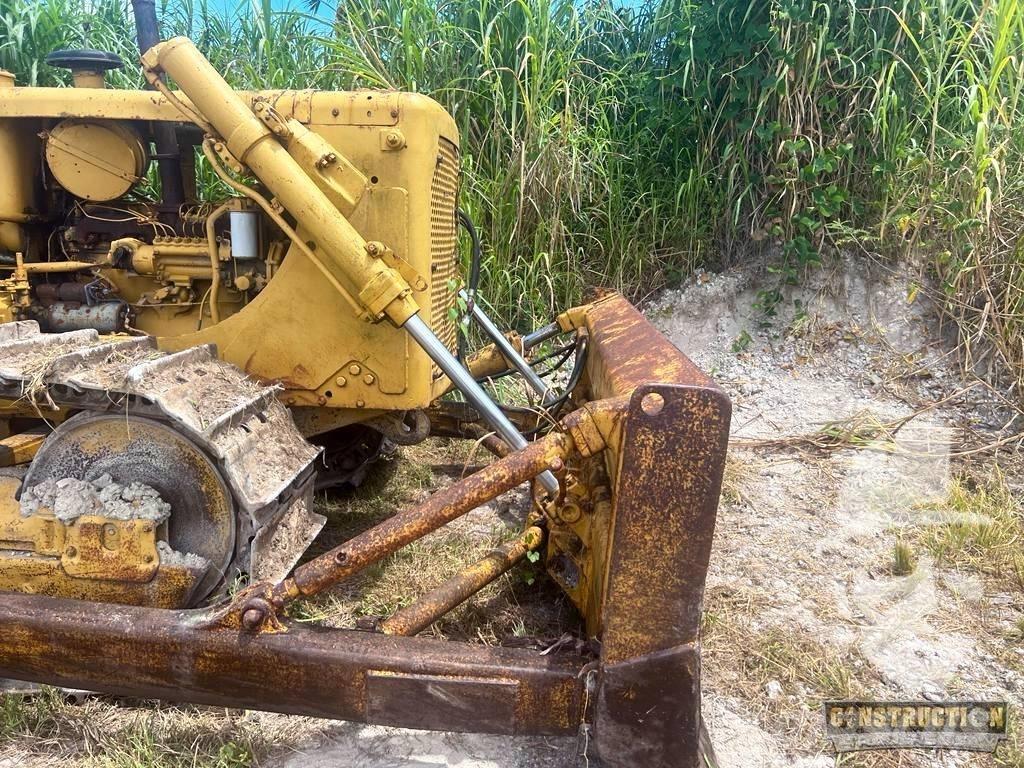 CAT D 6 C Buldooserid