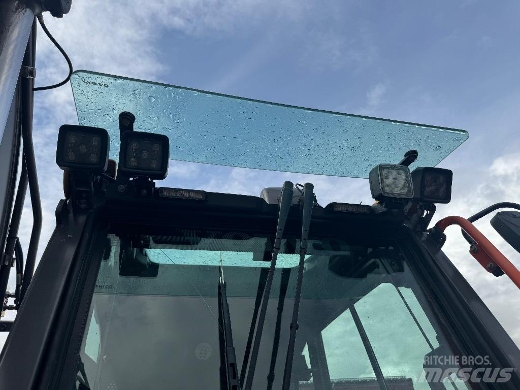Volvo EC 140 EL Roomikekskavaatorid