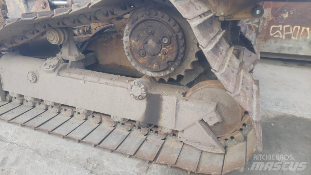 CAT D 4 LGP Buldooserid