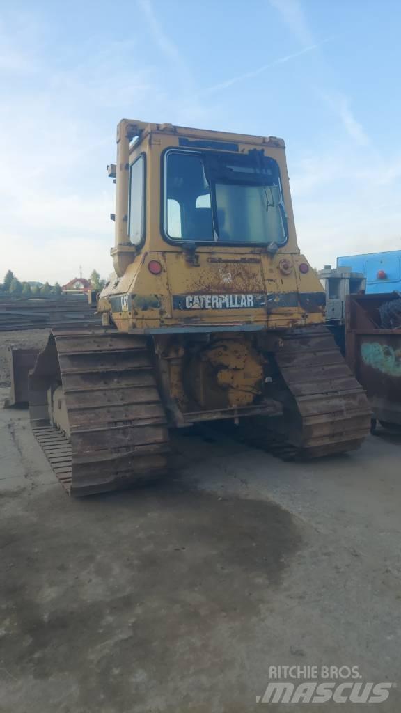 CAT D 4 LGP Buldooserid