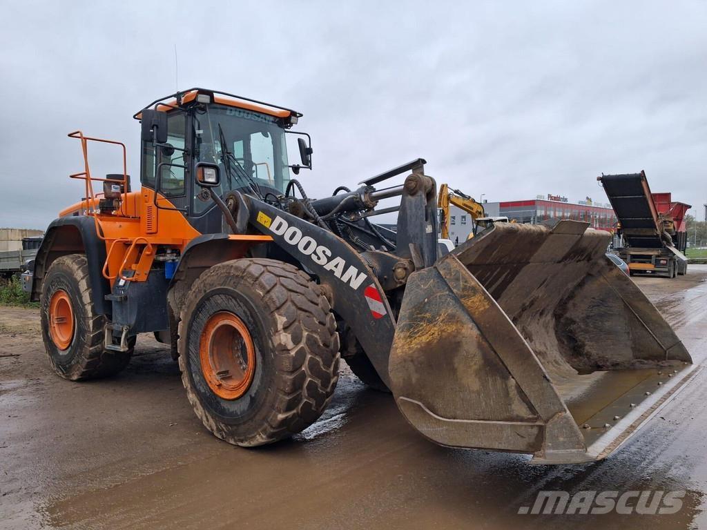 Doosan DL420 Rataslaadurid