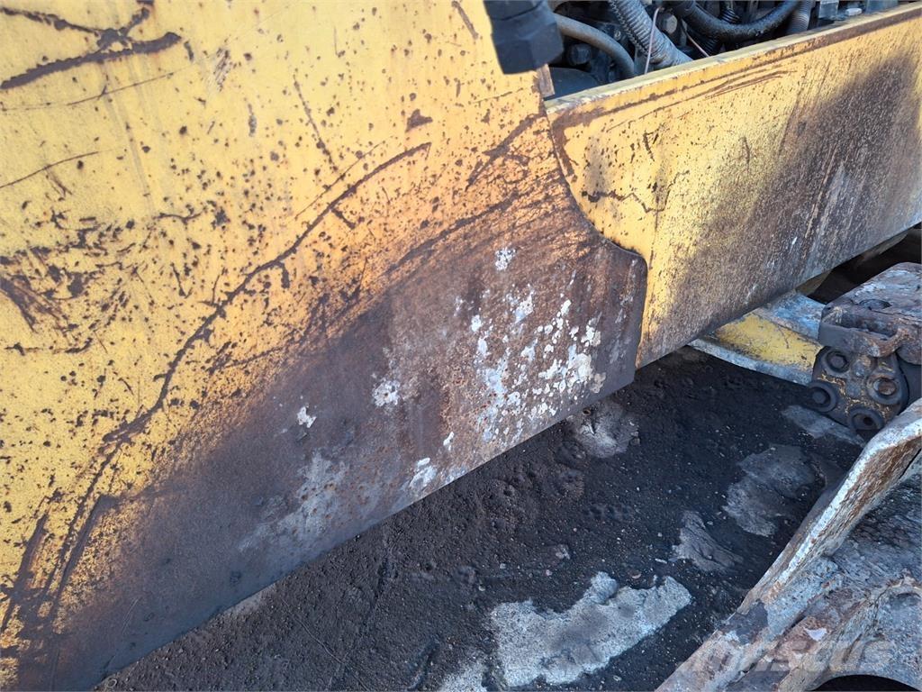 Komatsu D65EX-12 Muu