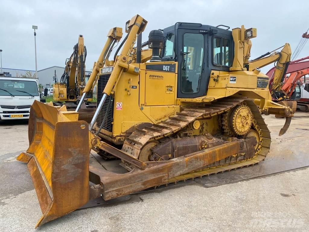 CAT D6T NVT Buldooserid