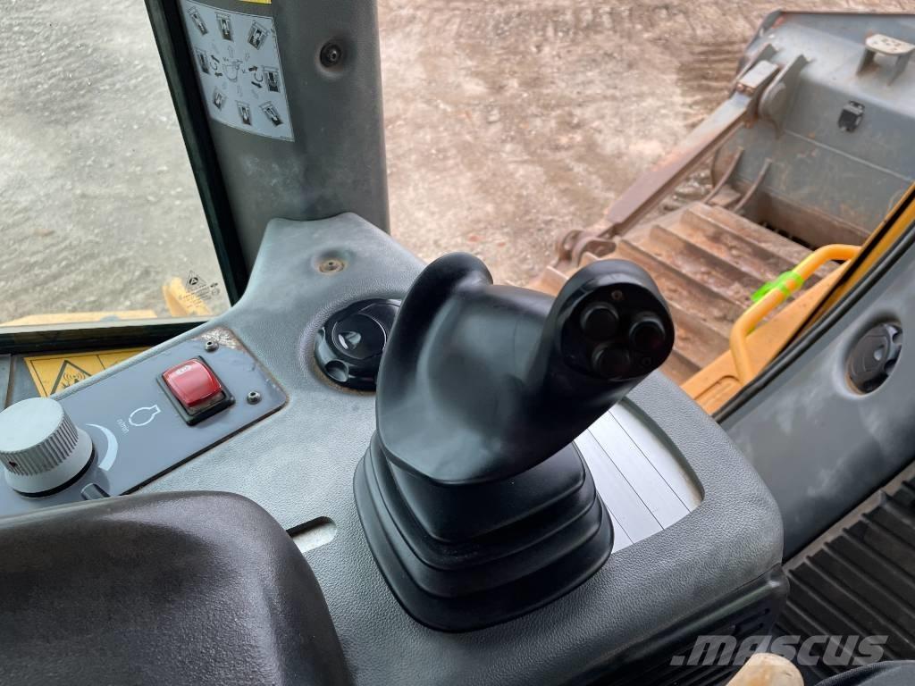 Liebherr PR 746 Buldooserid