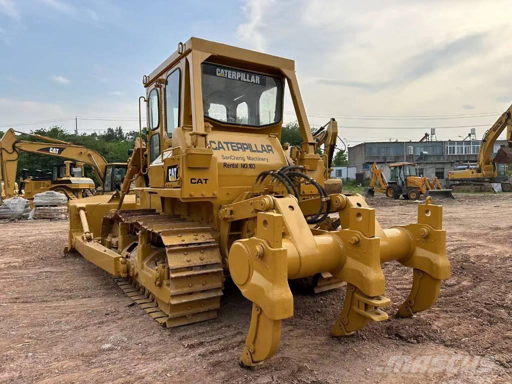 CAT D7G Buldooserid