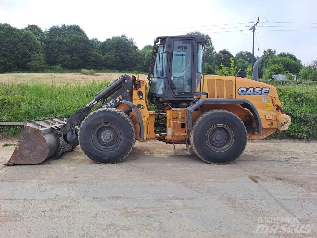 CASE 621 F XT Rataslaadurid