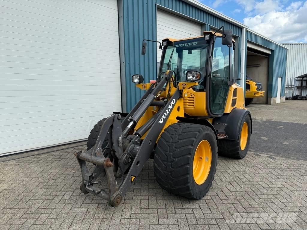 Volvo L 25 F Rataslaadurid