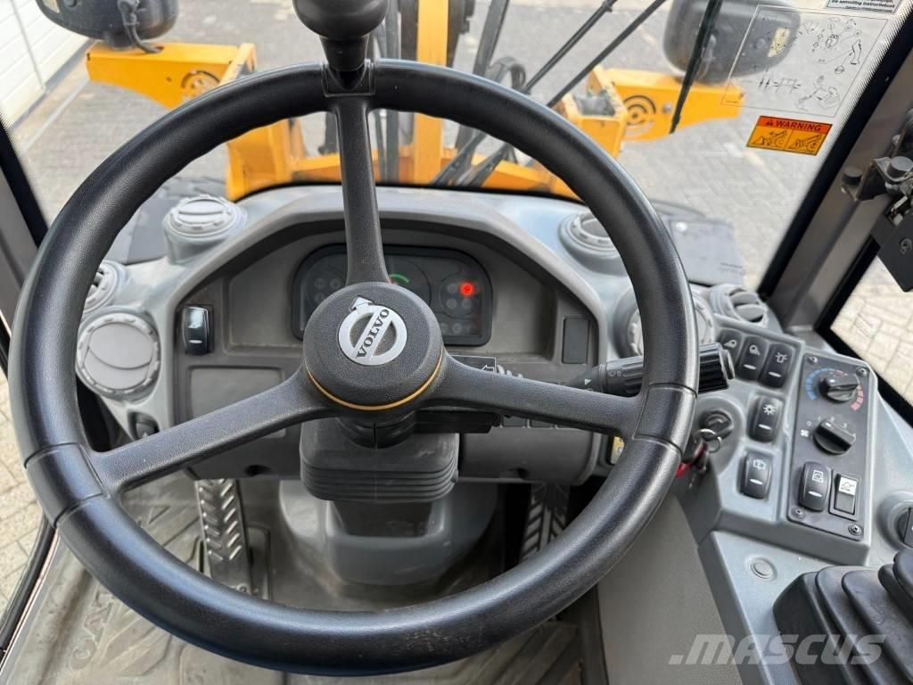 Volvo L 25 F Rataslaadurid