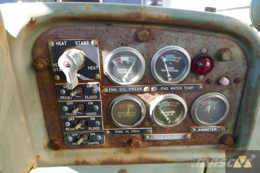 CAT D7F Ex-army Buldooserid