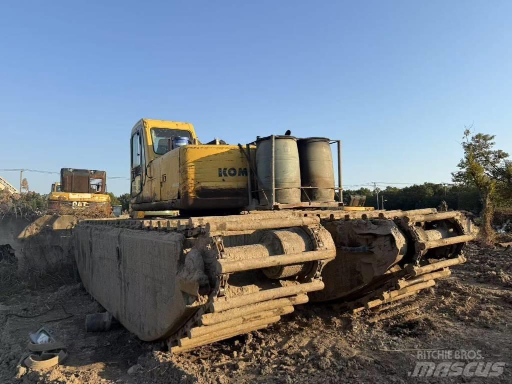 Komatsu PC 200-6 Amfiib ekskavaatorid