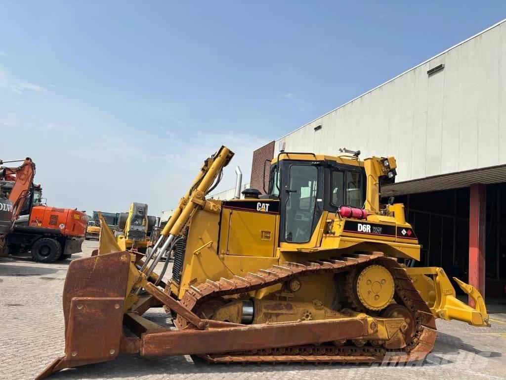 CAT D 6 R XW Buldooserid