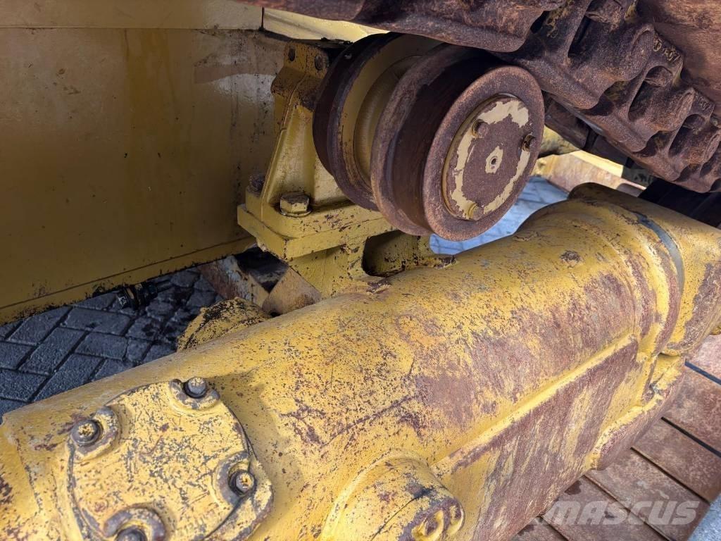 CAT D 6 R XW Buldooserid