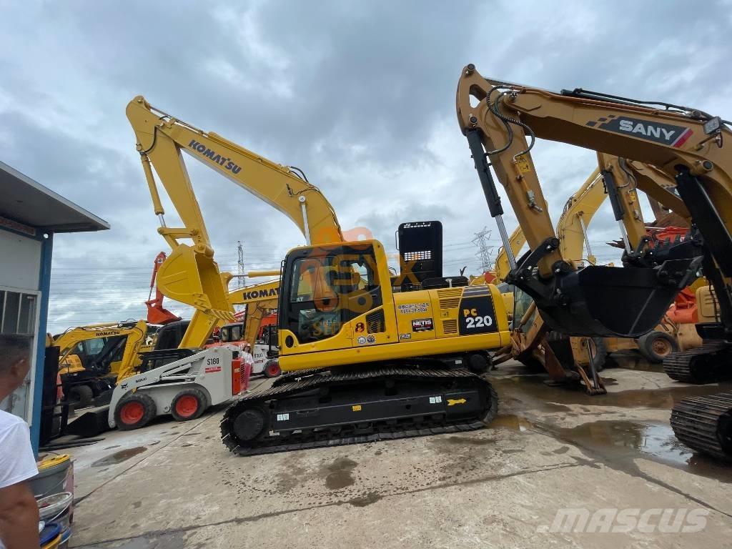 Komatsu PC 200 Roomikekskavaatorid