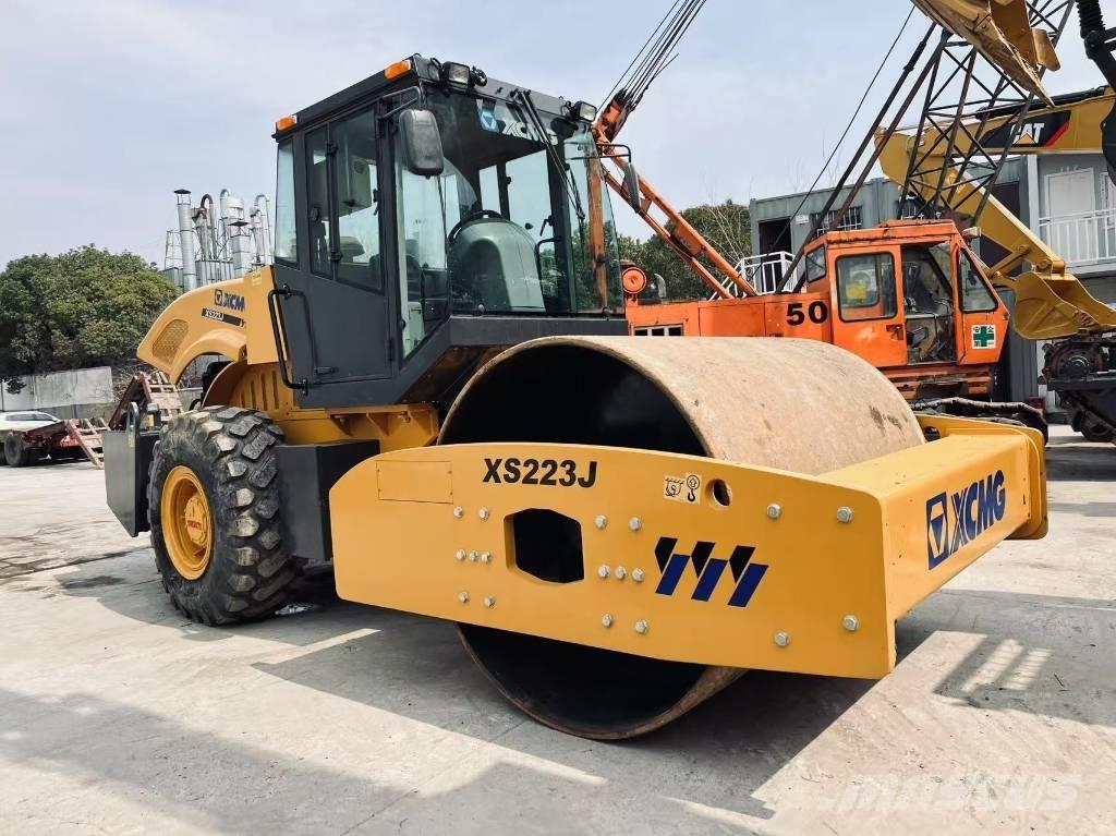 XCMG XS 223 J Ühe trumliga rullid