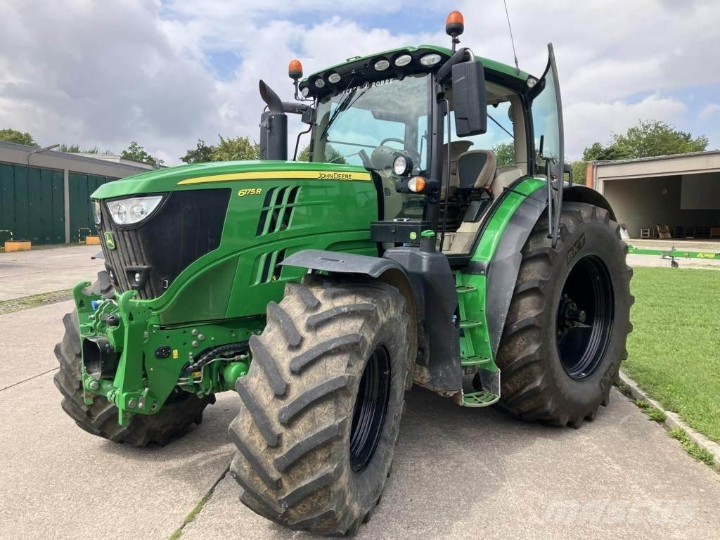 John Deere 6215R Traktorid