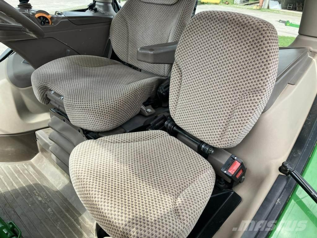 John Deere 6215R Traktorid