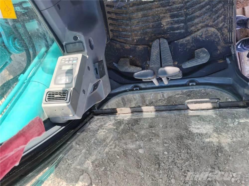 Kobelco SK210LC-8 Roomikekskavaatorid