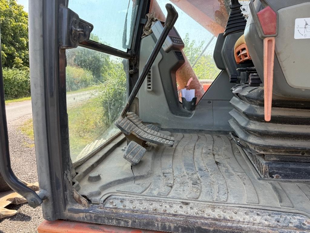 Doosan DX 225 LC Roomikekskavaatorid