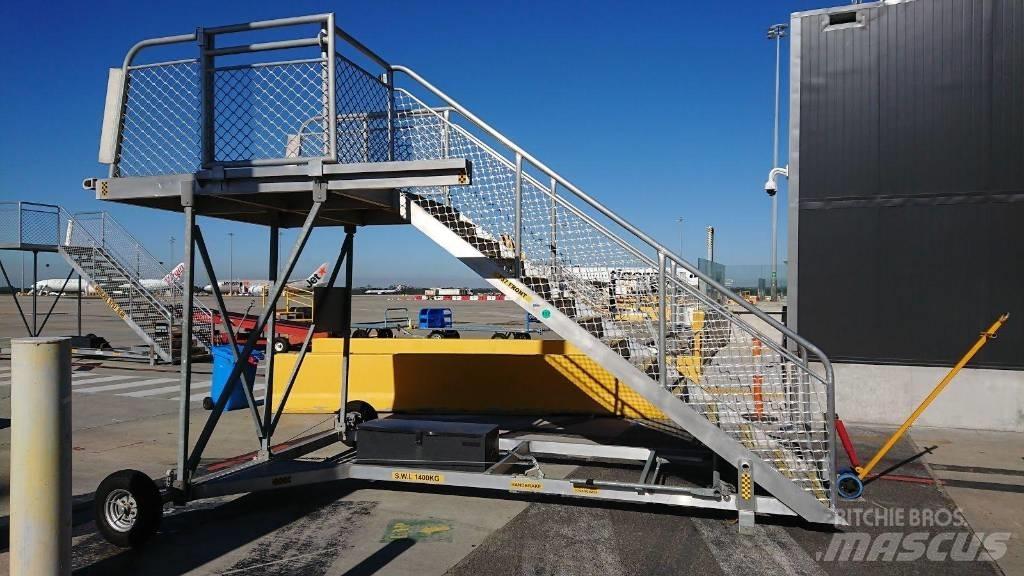  PASSENGER STAIRS Muud