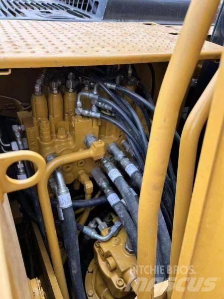 CAT 312 D Roomikekskavaatorid