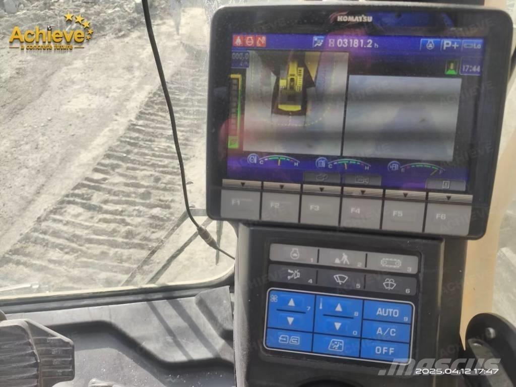 Komatsu PC 1250-11 Roomikekskavaatorid