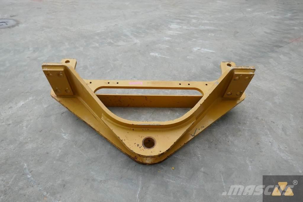 CAT 140M3 Drawbar Muud osad