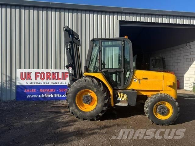 JCB 926 Maastikutõstukid