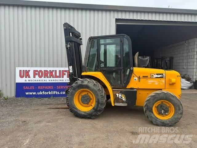 JCB 926 Maastikutõstukid