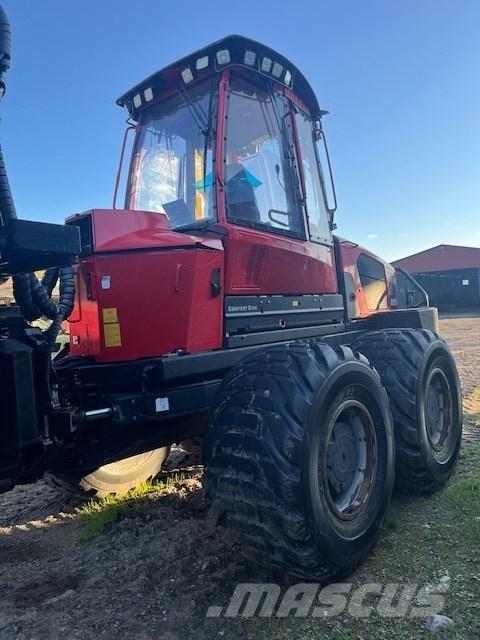 Komatsu XF895-2 Forwarderid