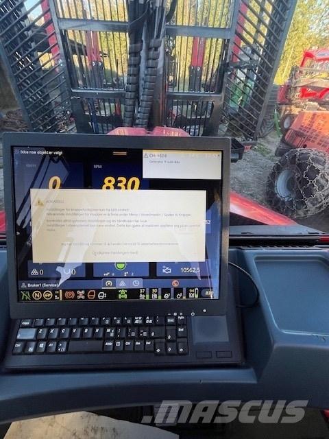 Komatsu XF895-2 Forwarderid
