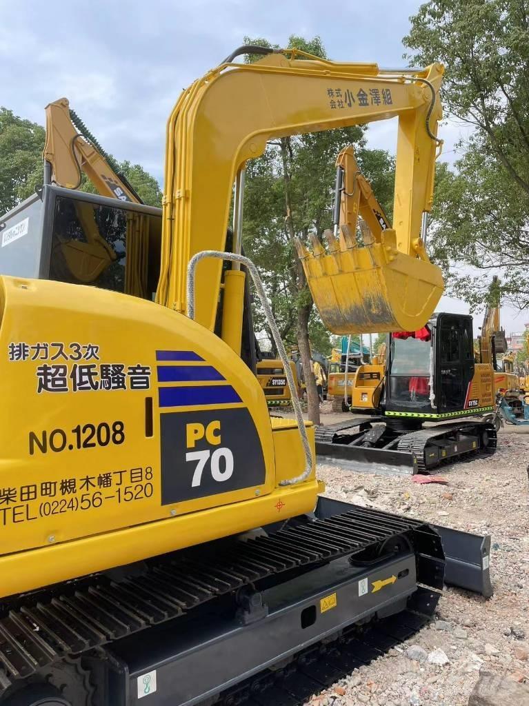 Komatsu 70-8 Roomikekskavaatorid