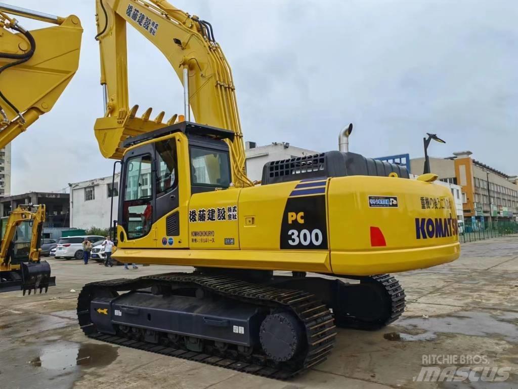 Komatsu PC 300 Roomikekskavaatorid