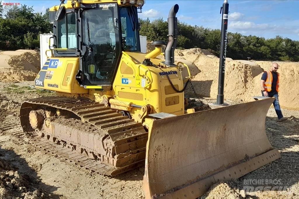 Komatsu D51 PX-24 Buldooserid